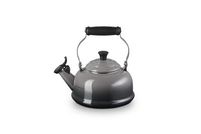 Le Creuset Whistling Teakettle with Phenolic Knob 1.6L